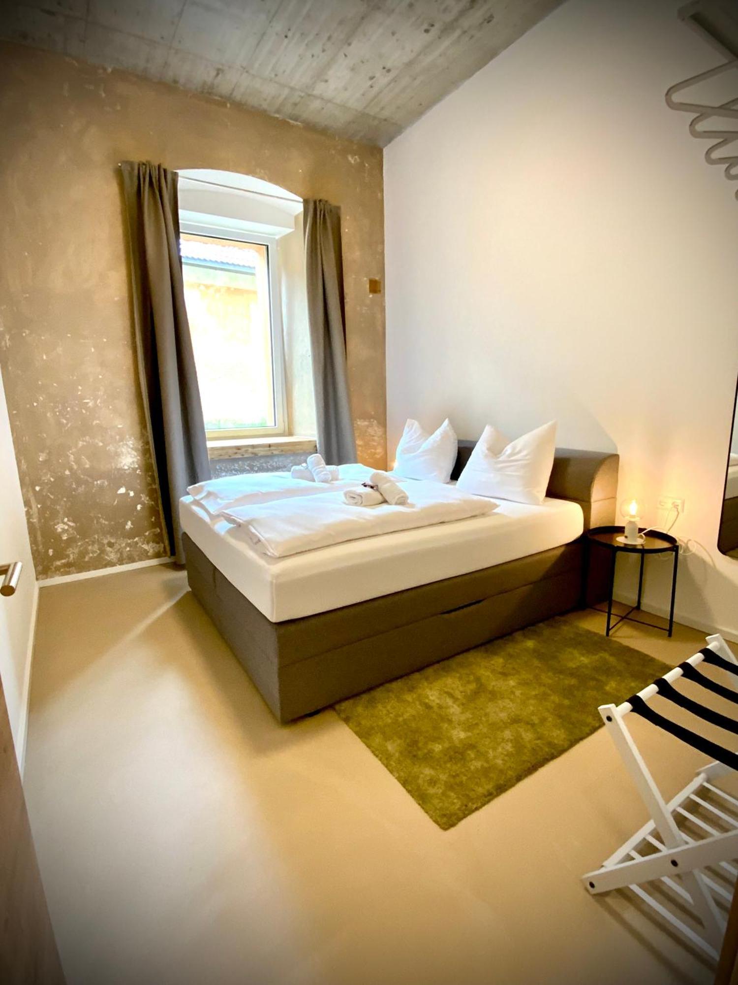 Ferienwohnung Waterfront - Urbane Eleganz Am Bachufer Villach Zimmer foto