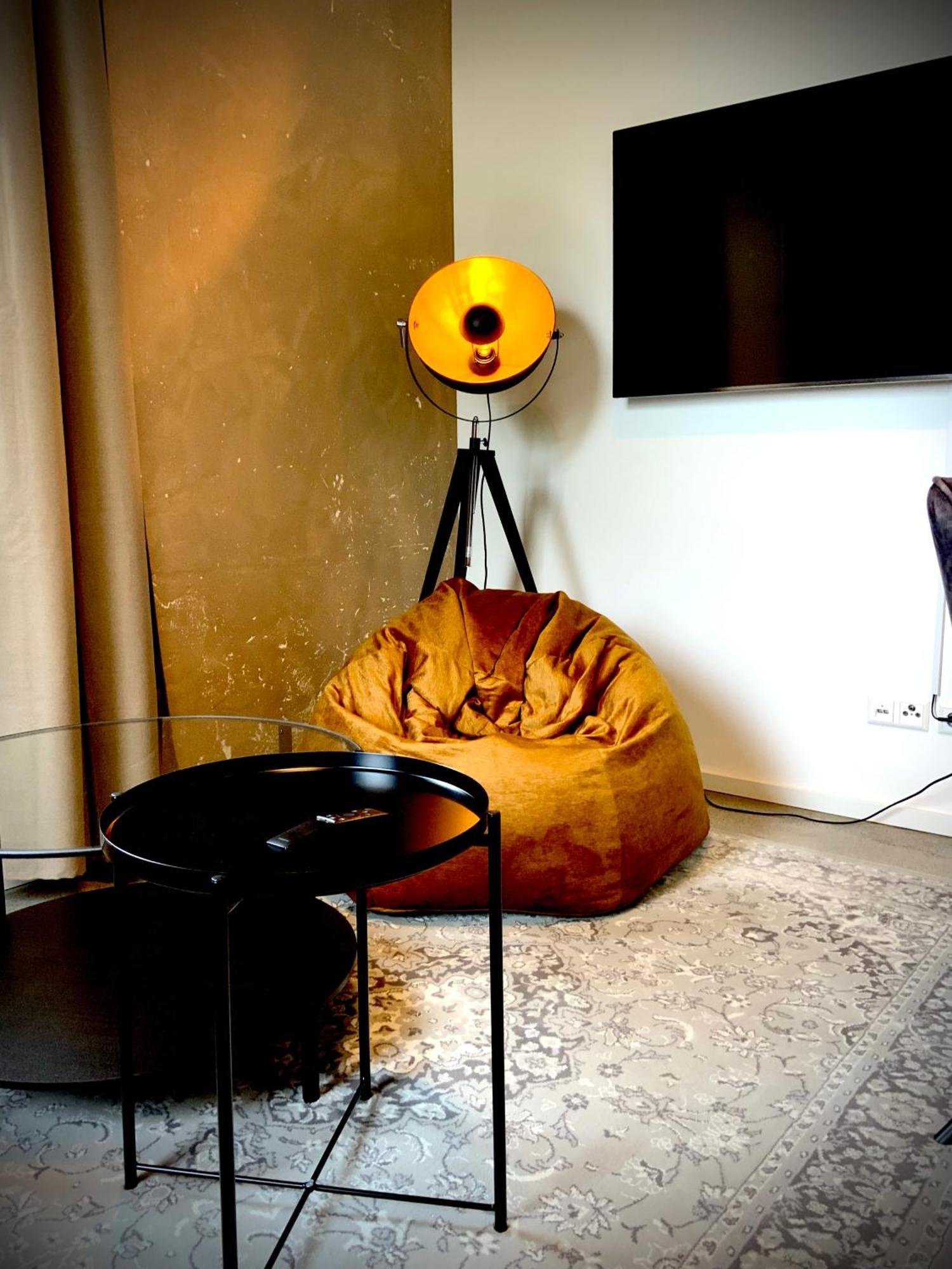 Ferienwohnung Waterfront - Urbane Eleganz Am Bachufer Villach Zimmer foto