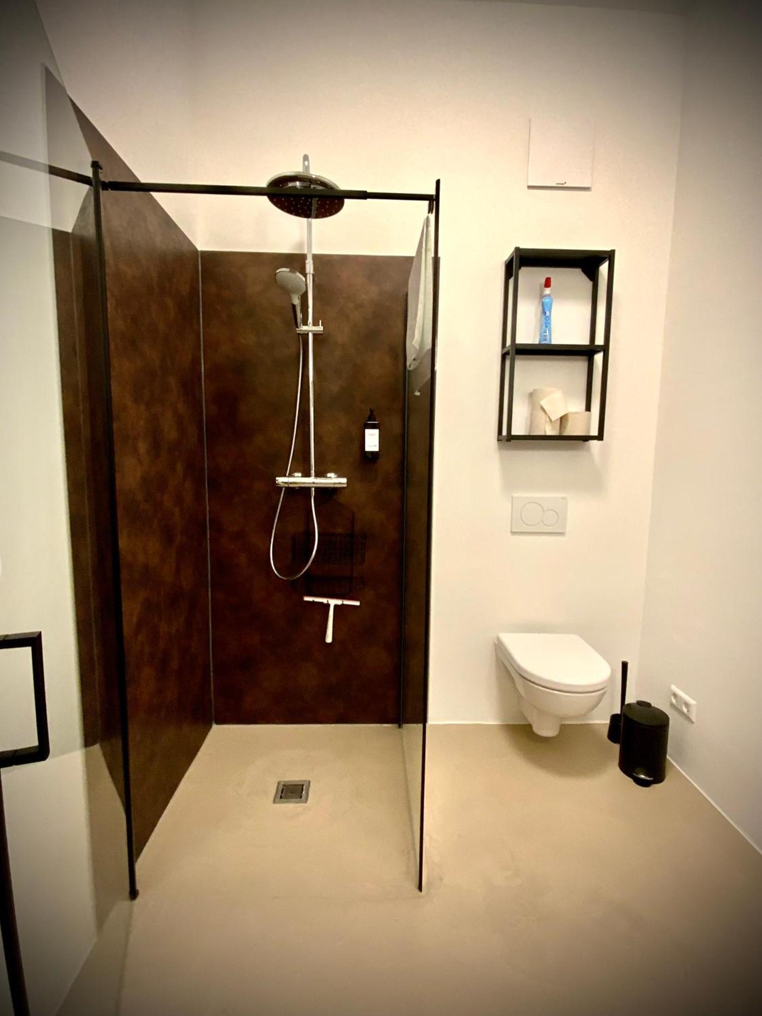 Ferienwohnung Waterfront - Urbane Eleganz Am Bachufer Villach Zimmer foto