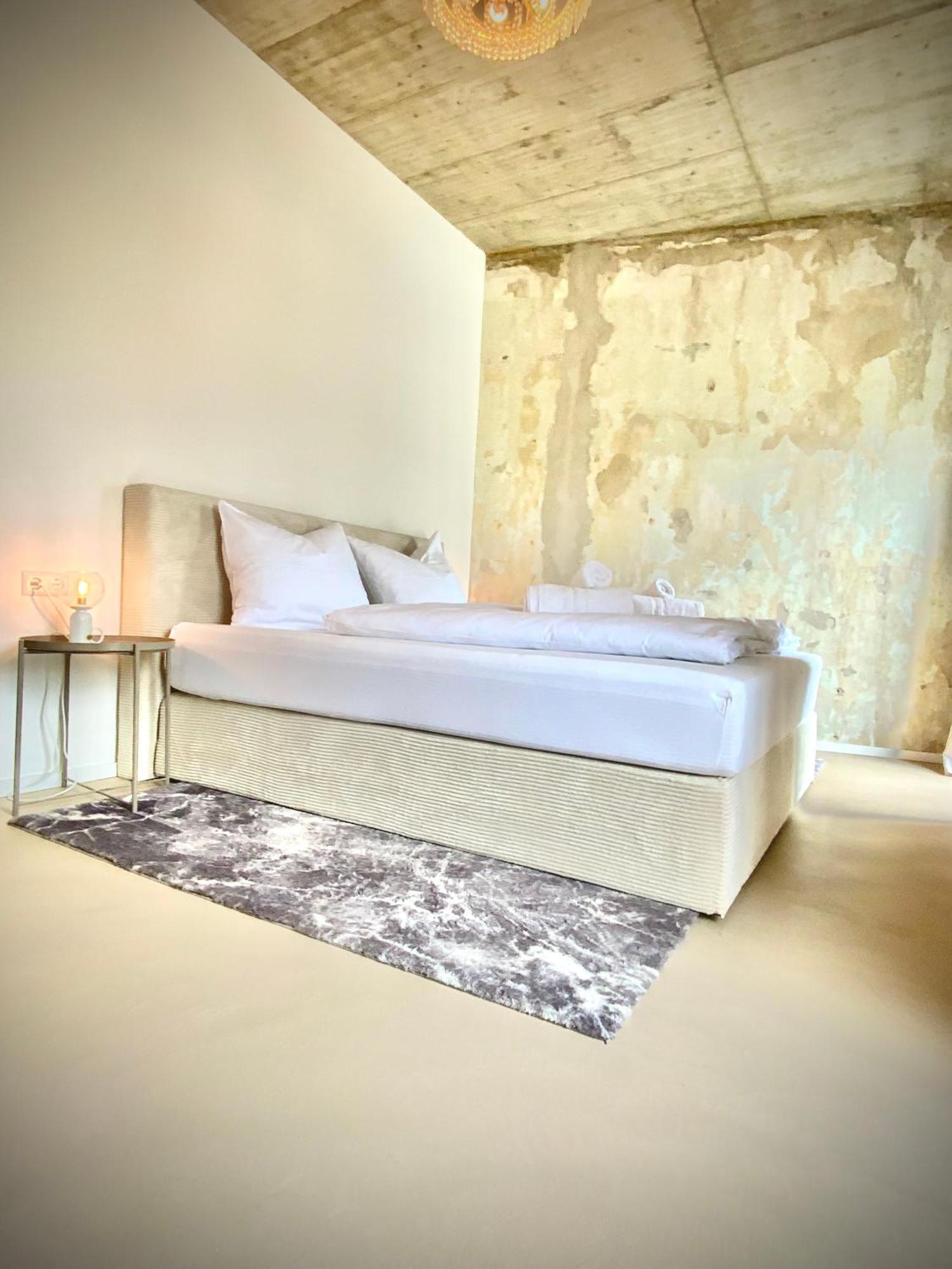 Ferienwohnung Waterfront - Urbane Eleganz Am Bachufer Villach Zimmer foto