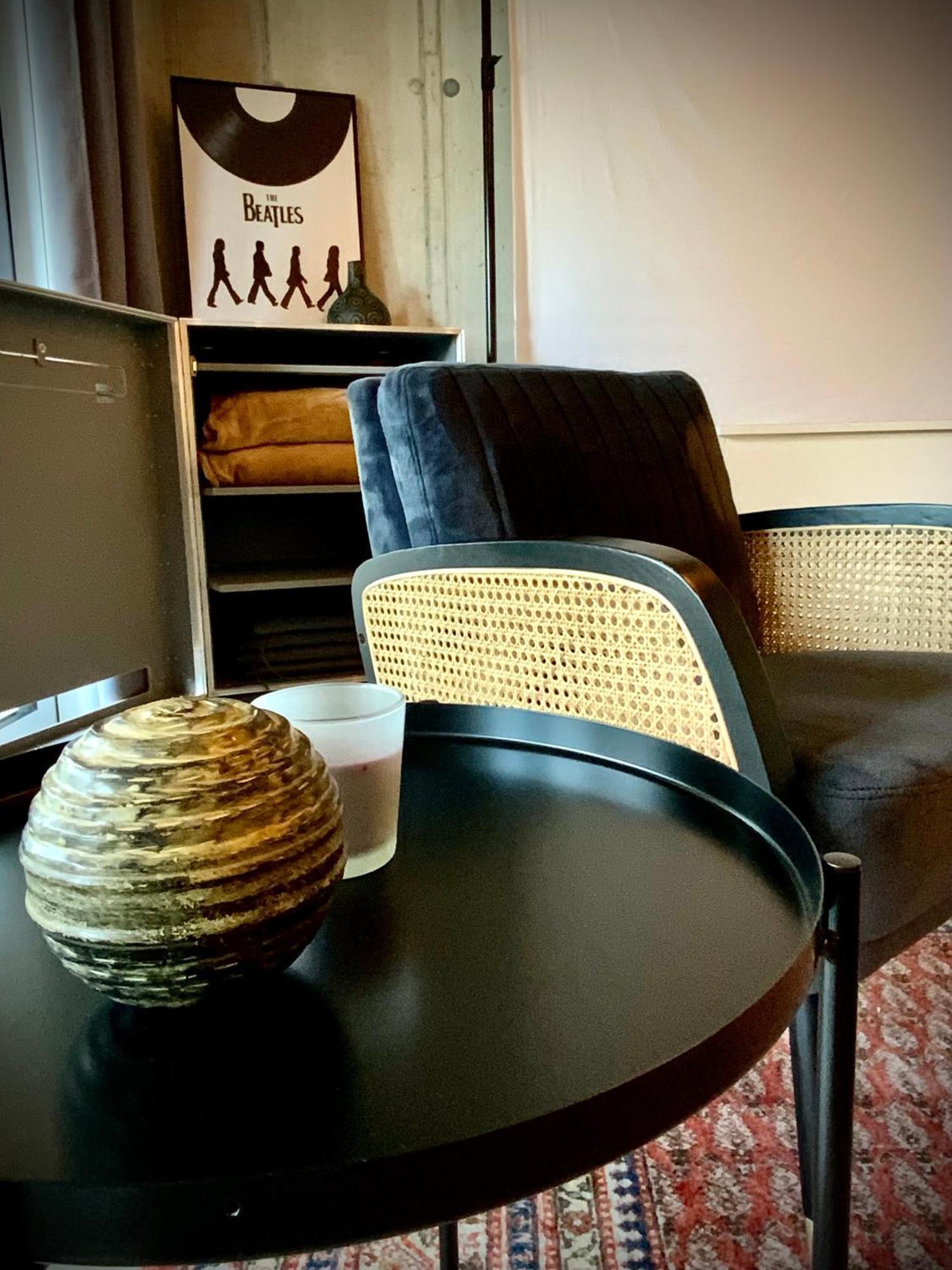 Ferienwohnung Waterfront - Urbane Eleganz Am Bachufer Villach Zimmer foto